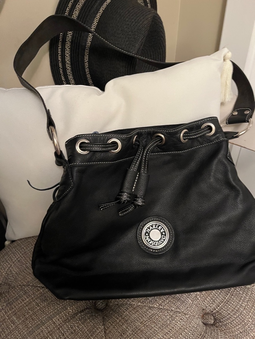 Harley-Davidson Black Leather Drawstring Bucket Shoulder Bag with Logo Patch